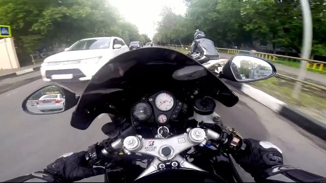 Как нельзя ездить на спортбайках по городу .