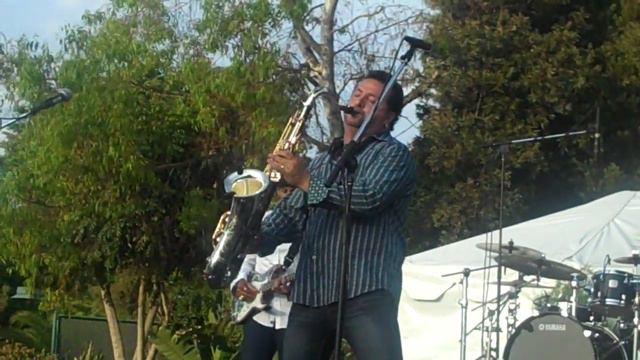 Richard Elliot performs"Your Secret Love" live at the Hyatt Aviara смотреть онлайн