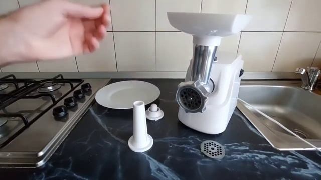 Mașină de tocat, măcinat carne, cârnați, electrică. @tamasflorin смотреть онлайн