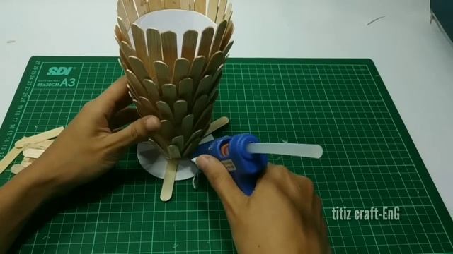 Popsicle stick flower vase craft idea | Flower vase from stick ice cream | Best out of waste craft смотреть онлайн