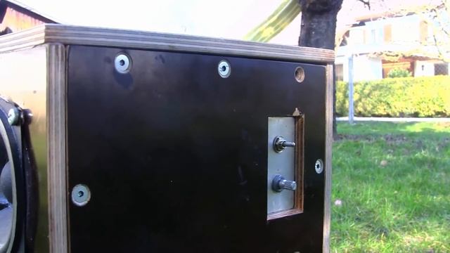DIY Bluetooth Portable Boombox смотреть онлайн