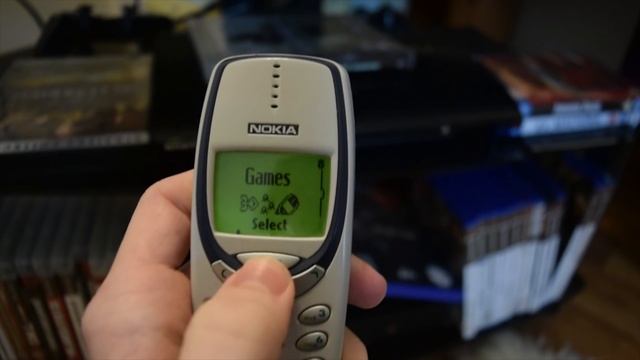 A Month with the Nokia 3310: Is it obsolete? смотреть онлайн
