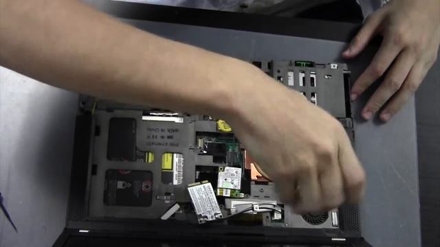 Lenovo Thinkpad T61 Disassembly смотреть онлайн