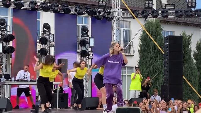Познакомилась с блогерами?!😲💕// Вечеринка с hype house в Саратове! 🎀🧸 смотреть онлайн