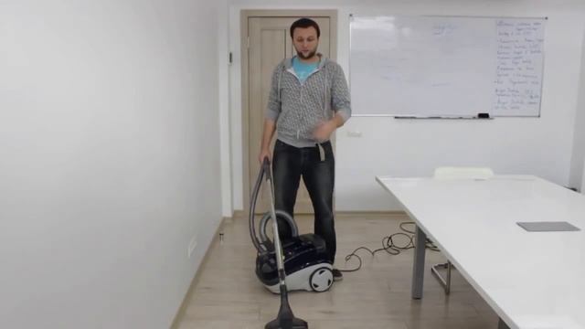 что будет если поднести пылесос к глазу! смотреть онлайн