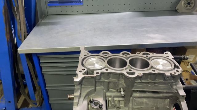 Хендай Солярис 1.6 G4FC.вполне живой мотор ,но желание клиента закон.расточка блока в 0.50. смотреть онлайн