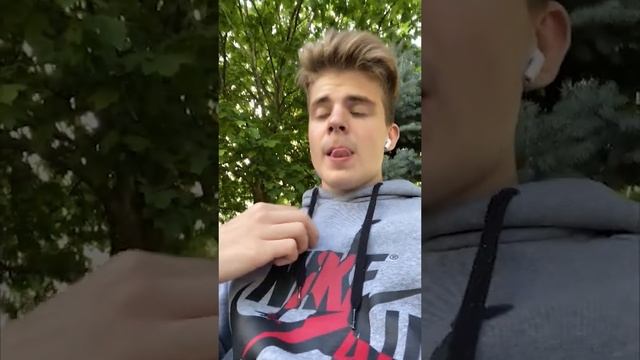ПЕРВЫЙ ВЛОГ/ПОДАРОК МАМЕ/ОГРАБИЛ СБЕРБАНК/НЕ ПУСКАЮТ В МАК смотреть онлайн