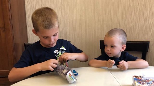Два новых волчка Бейблэйд Бёрдс BeyBlade Burds. Распаковка и обзор. смотреть онлайн