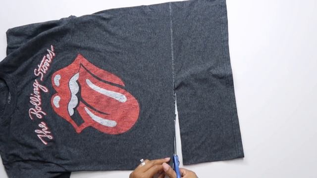5 New T-shirt Upcycles: How To Cut for the Impatient Beginner смотреть онлайн