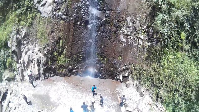 QUADCOPTER AT KALIURANG JOGJA смотреть онлайн