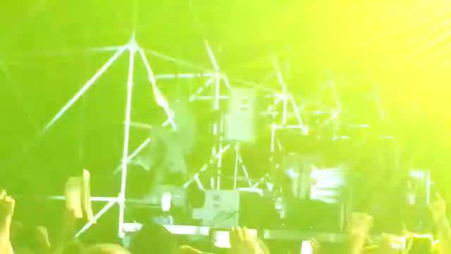 Fabrizio Moro - Libero - live Lamezia terme смотреть онлайн