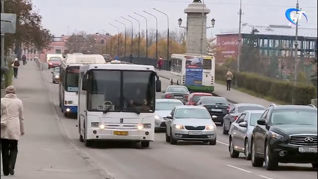 Александр Тарасов провел брифинг по поводу ситуации с пассажирскими перевозками смотреть онлайн