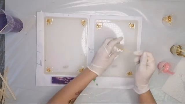 18.02.2021. ПРЯМОЙ ЭФИР! Заливаем Обложку для блокнота .Эпоксидная смола. смотреть онлайн