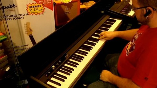 Korg LP-180. Abro la caja y lo vemos como es. UNBOXING