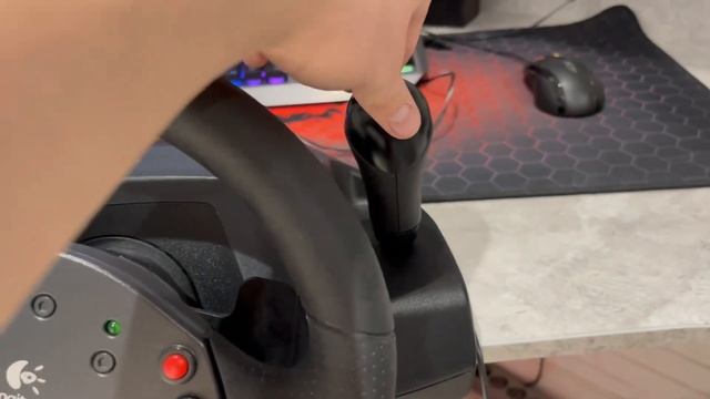 Руль Игровой Logitech Momo Racing 900° градусов