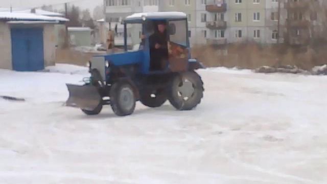 Самодельный трактор. Дрифт смотреть онлайн