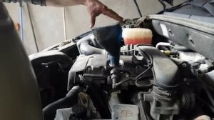 Замена масла в двигателе и замена воздушного фильтра Ssang Yong Kyron 2.3G з