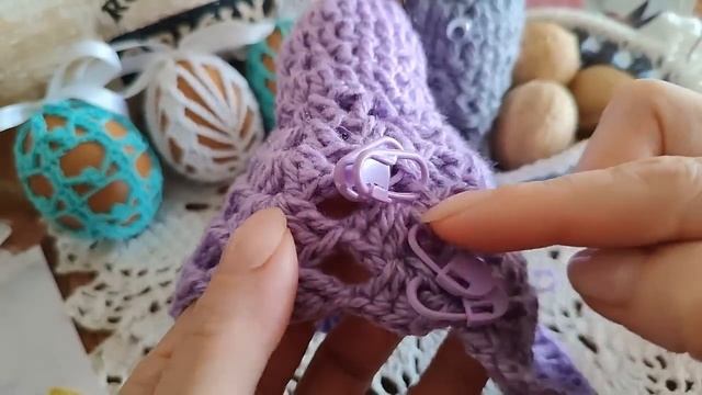 ПАСХАЛЬНАЯ КУРОЧКА -КОРЗИНКА КРЮЧКОМ МК /EASTER BASKET WITH CHICKEN, CROCHETED смотреть онлайн