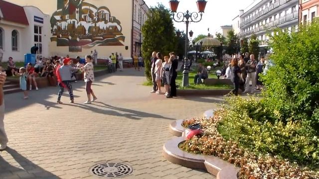 Красивый Вальс На Советской #Брест смотреть онлайн