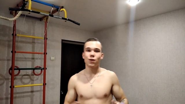 ЖЖЕНИЕ И РОСТ БИЦЕПСА ДЛЯ ТЕХ КТО ТОЛЬКО НАЧАЛ. (Тренировка дома) смотреть онлайн