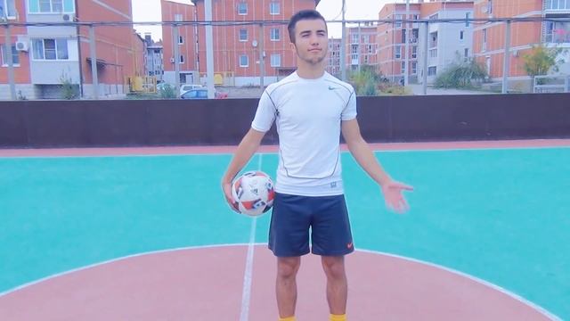 Как научиться набивать мяч ? / How to learn to juggle the ball ? смотреть онлайн