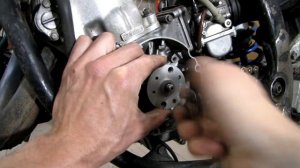 Альтернативное зажигание для мотоцикла (установка и тест)(Suzuki RM 125)
