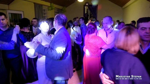 Сиджу я край віконичка. Танці на українському весіллі вальс musica,音樂,音乐,음악,מוּסִיקָה,موسيقى,संगीत, смотреть онлайн