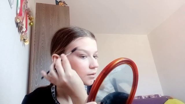 Макияж из моего видео. Слишком плотный тон.. смотреть онлайн