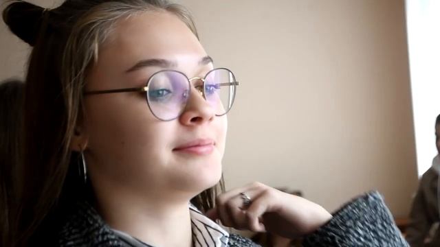 ВСТРЕЧА_СО_ШКОЛЬНИКАМИ_В_РАМКАХ_«ДНЯ_HR-МЕНЕДЖЕРА».mp4 смотреть онлайн