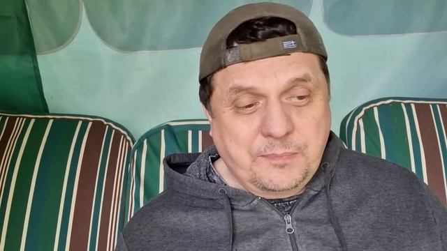Уфолог Бова оказался просто Тараканом.Примет ли он вызов Мистика или будет шипеть из под плинтуса. смотреть онлайн