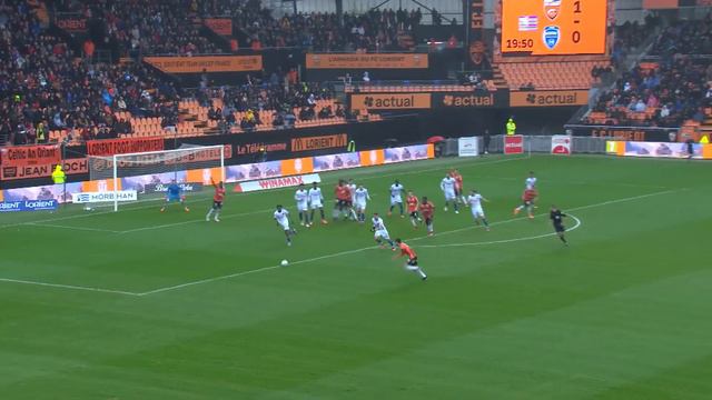 FC LORIENT - ESTAC TROYES (2 - 0) - Highlights - (FCL - ESTAC) / 2022-2023