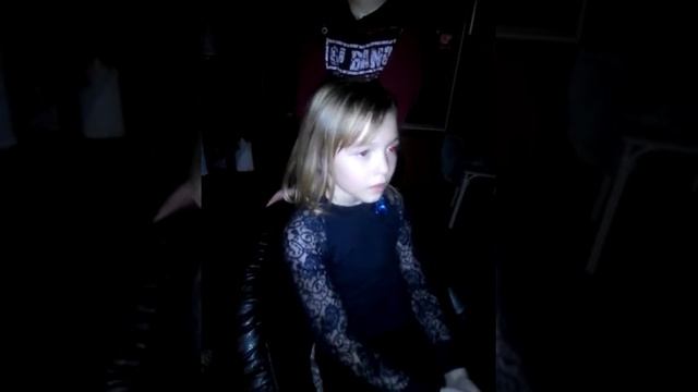 Девочка 9 лет)))поет супер смотреть онлайн