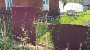 Монтаж и установка профлиста (профнастила) на забор на даче своими руками