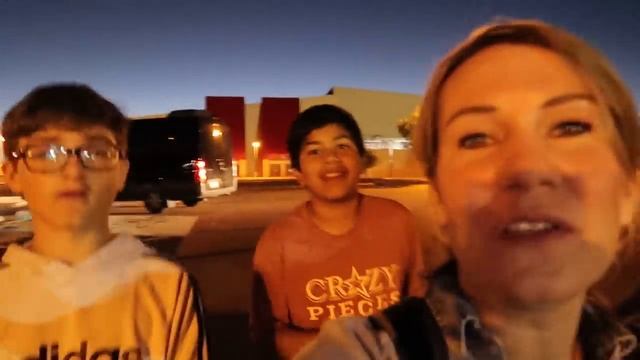 SURPRISE ROOM MAKEOVER FOR TEENS! | BEDROOM TOUR смотреть онлайн