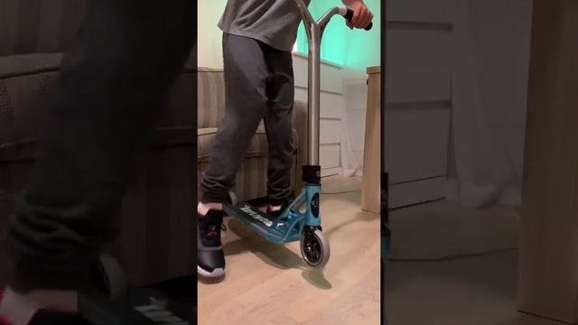 ДРОПТЕСТ ASMR #трюкинасамокате #scootering смотреть онлайн