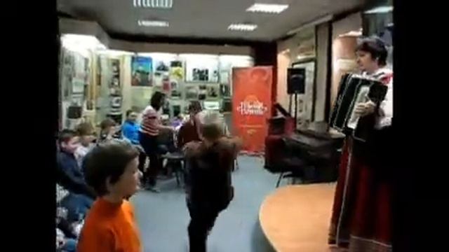 At A. Mirek's harmonica museum (Moscow, April 15 2012) смотреть онлайн