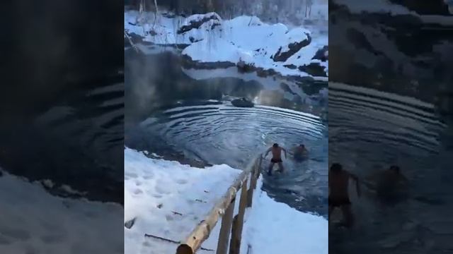 "Голубок" Деревянко развлекается со своим дружком в бане смотреть онлайн