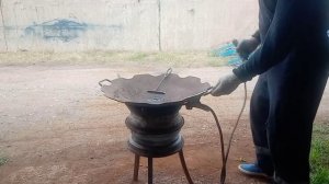 Делаю сковороду из диска бороны , САДЖ , УЛИЧНАЯ ЖАРОВНЯ  .