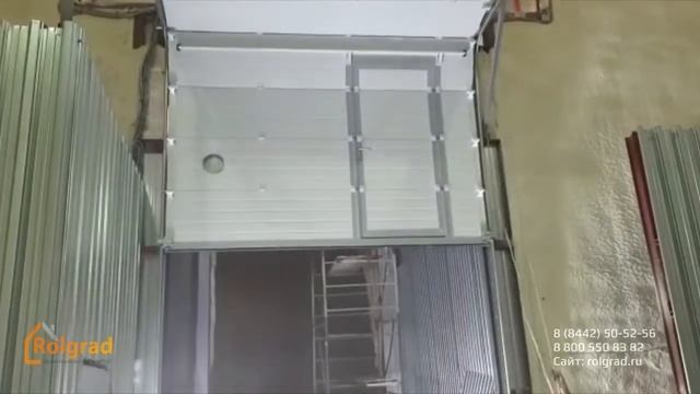 Промышленные ворота с калиткой для склада смотреть онлайн