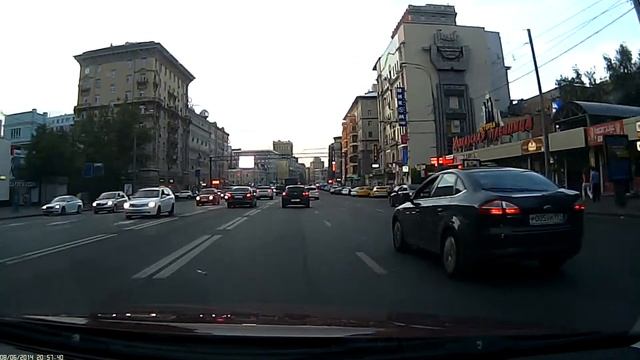 Видеорегистратор зеркало Incar VDR-U05 смотреть онлайн