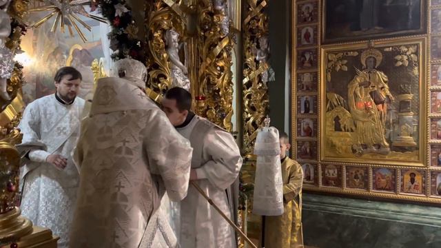 Аксіос Аксіос Аксіос….