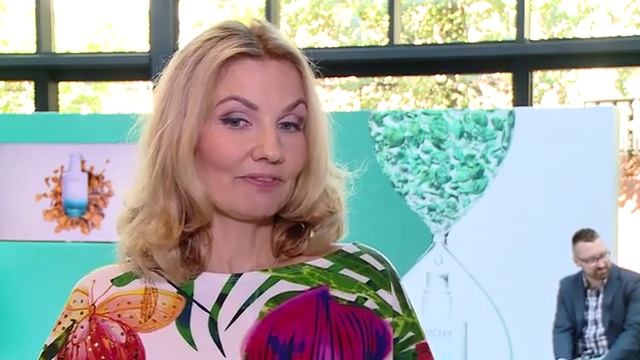 W 80 proc. czynnikiem przyspieszającym proces starzenia się skóry są czynniki zewnętrze смотреть онлайн