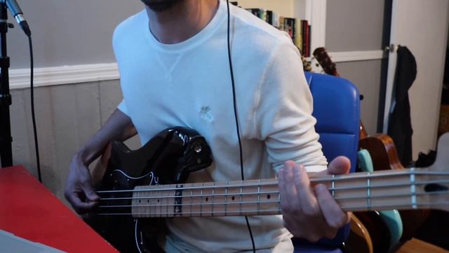 Paramore - For A Pessimist, I'm Pretty Optimistic Bass Cover смотреть онлайн