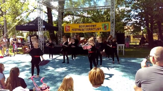 Копия видео "Школа танцев "Бродвей" Варашава zs.80" смотреть онлайн