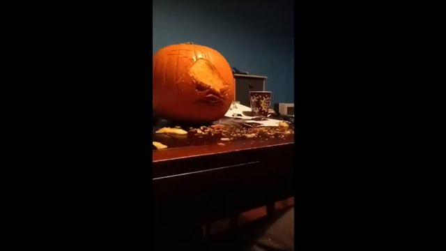 Halloween 2012 Angry Birds Pumpkin Carving (Time Lapse) смотреть онлайн