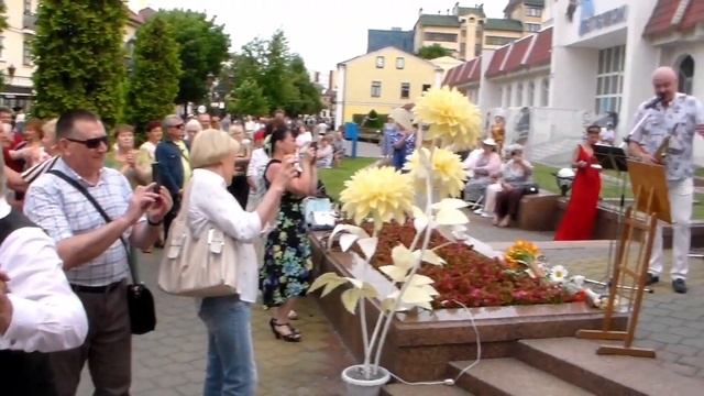 Три Года Ты Мне Снилась, А Встретилась Вчера! смотреть онлайн