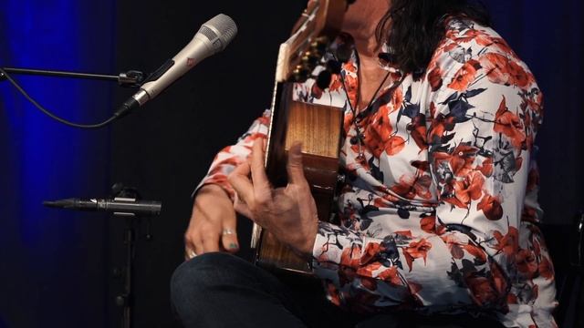 Waltz for Two - Lulo Reinhardt & Yuliya Lonskaya - Gypsy meets Classic guitar duo - YLP #6 смотреть онлайн