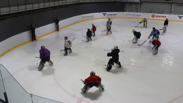 Тренировка вратарей. Работа с шайбой. г.Екатеринбург 23.04.16 смотреть онлайн