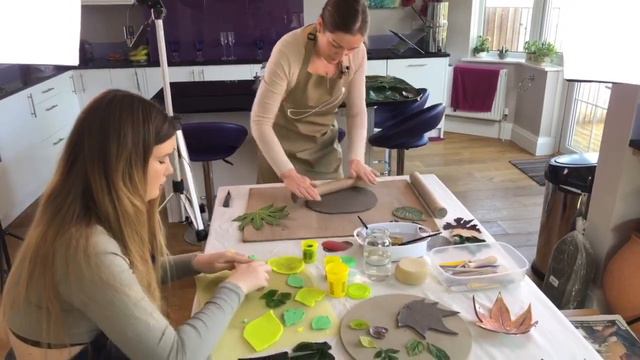 Family Clay Leaf Making Workshop with Sonya Wilkins from Sonya Ceramic Art смотреть онлайн