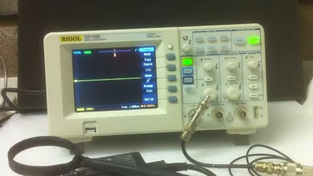 RIGOL DS1102E Oscilloscope smart Trigger captures fast rise-time noise transients смотреть онлайн